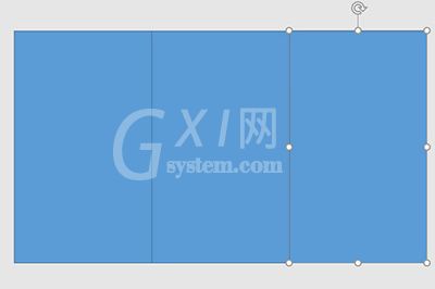 PPT怎样制作三屏效果-使用PPT给图片做出三屏效果的方法截图