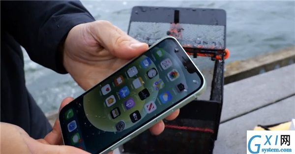 iPhone12防水到什么程度 iPhone12防水测试分享截图