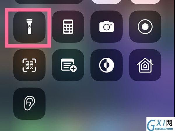 苹果13怎么打开手电筒?苹果13打开手电筒教程截图