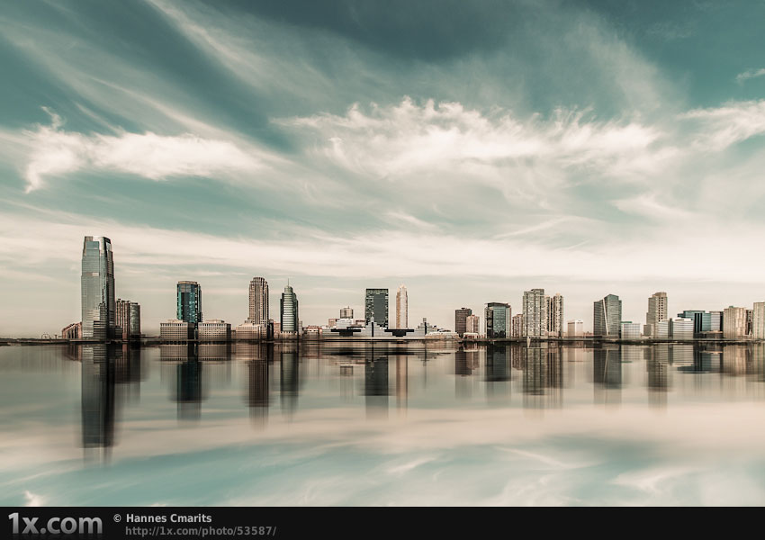 <i>A look to New Jersey <a href='http://www.gxlsystem.com/'>by Hannes Cmarits</a></i>